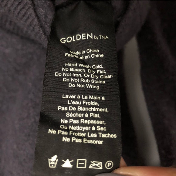 Golden by TNA Wide V Neck Cashmere/Wool Sweater from Aritzia - Picture 6 of 7